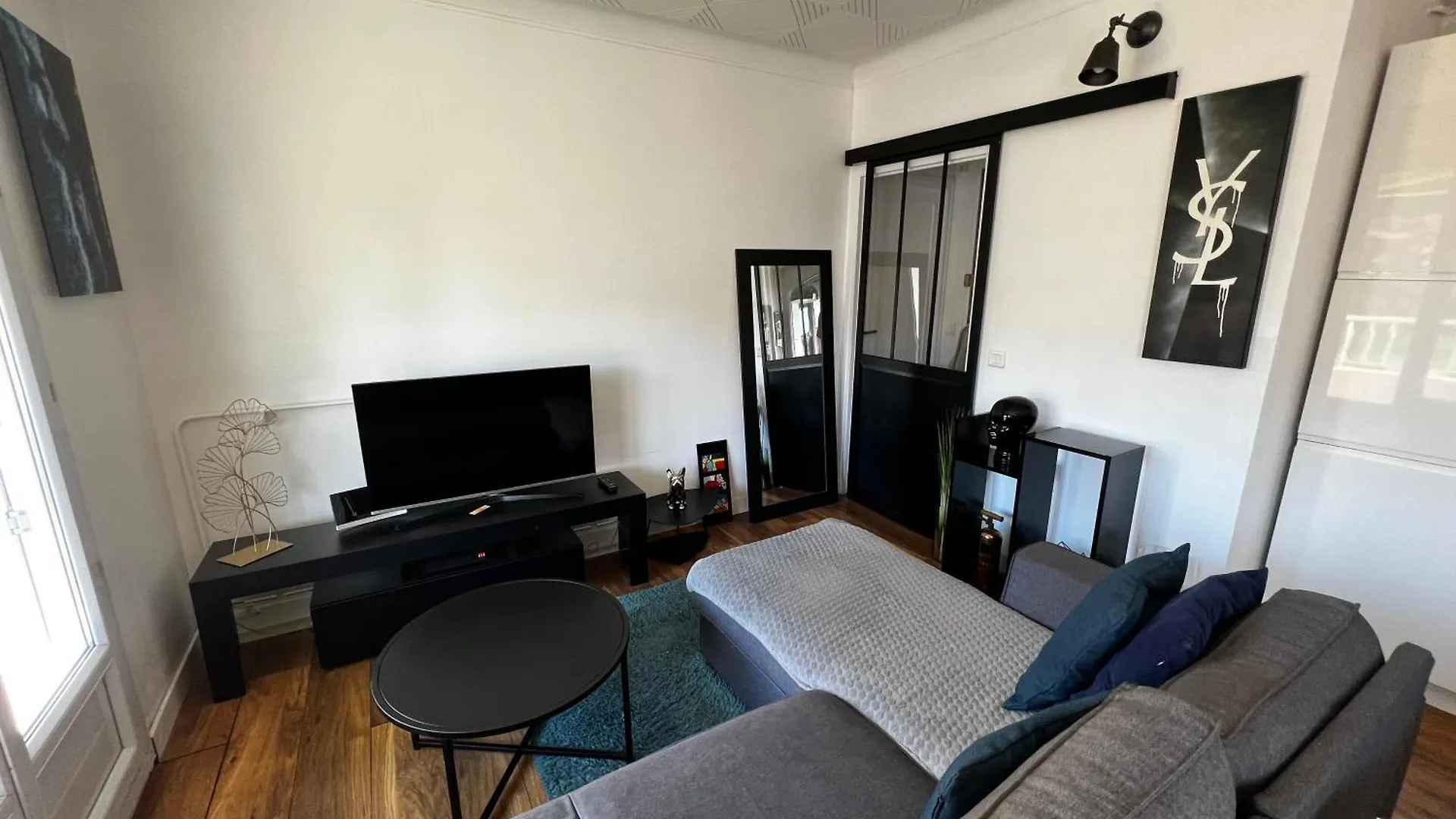 T2 Proche Centre Et Palais Avec Terrasse ! Apartment Cannes