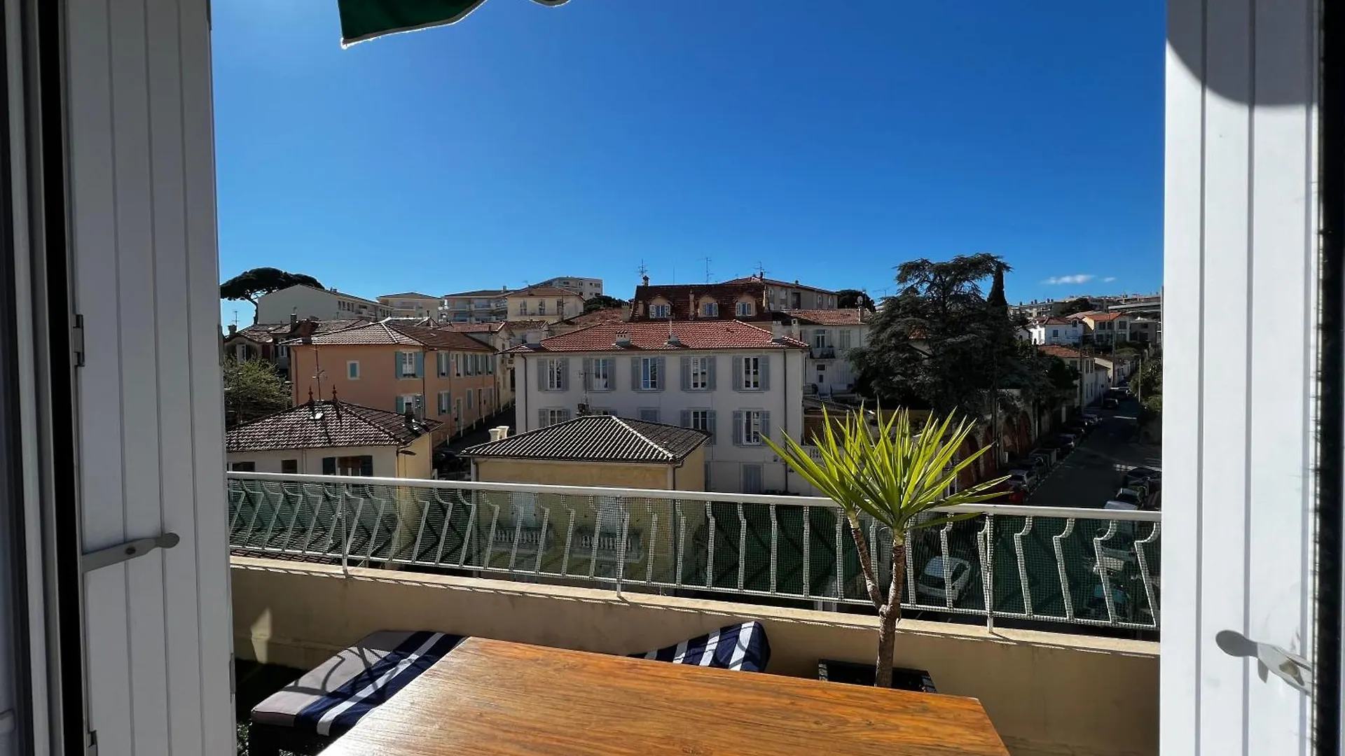 T2 Proche Centre Et Palais Avec Terrasse ! Apartment Cannes France
